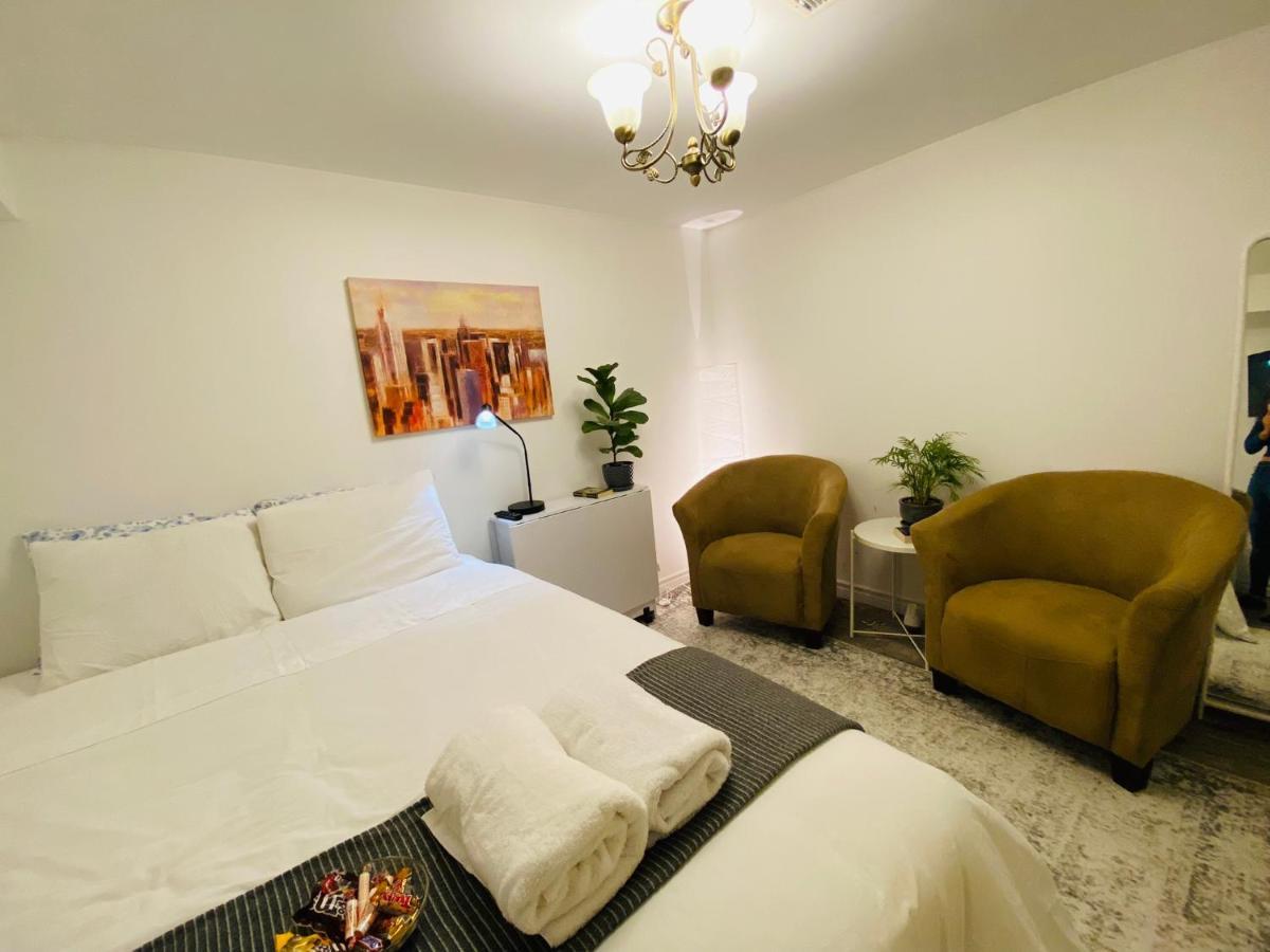 Toronto Bed & Breakfast - Free Parking Εξωτερικό φωτογραφία
