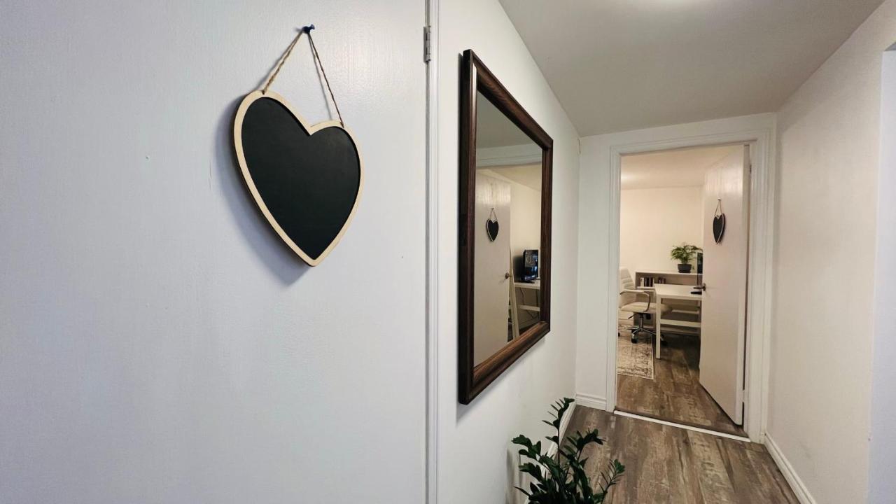 Toronto Bed & Breakfast - Free Parking Εξωτερικό φωτογραφία
