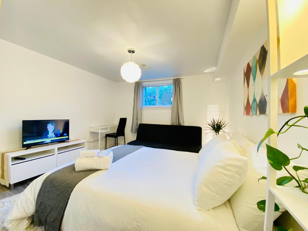 Toronto Bed & Breakfast - Free Parking Εξωτερικό φωτογραφία