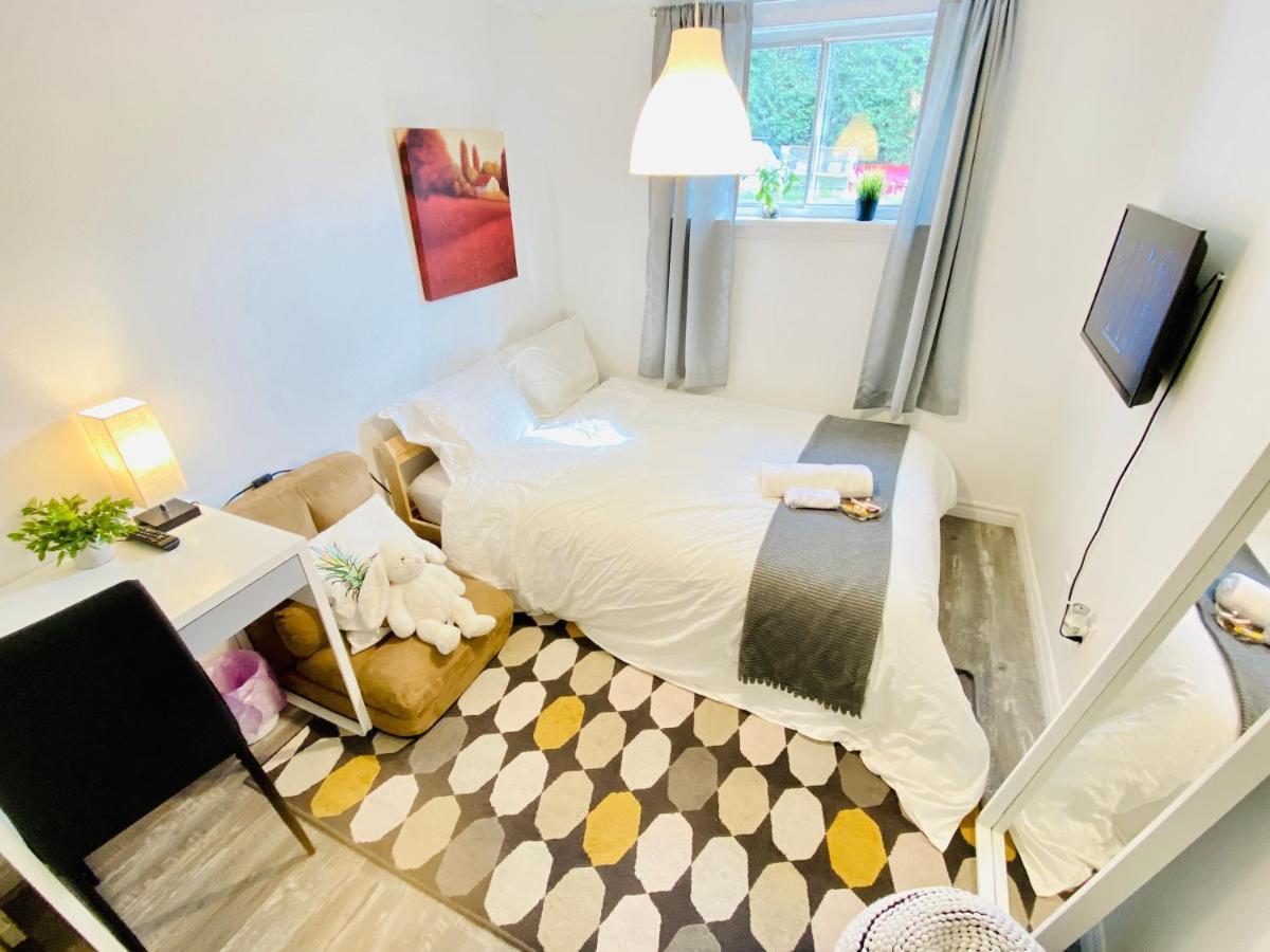 Toronto Bed & Breakfast - Free Parking Εξωτερικό φωτογραφία