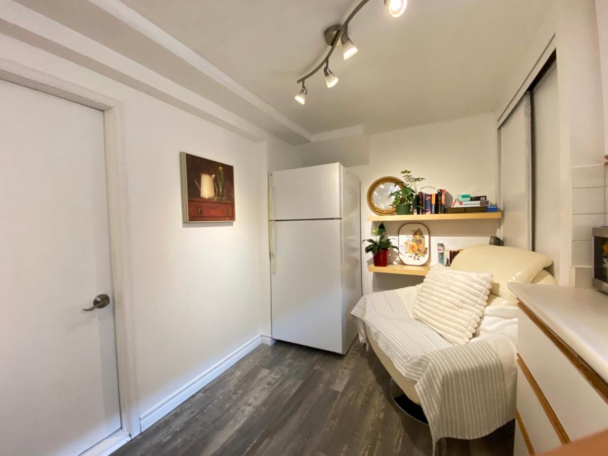 Toronto Bed & Breakfast - Free Parking Εξωτερικό φωτογραφία