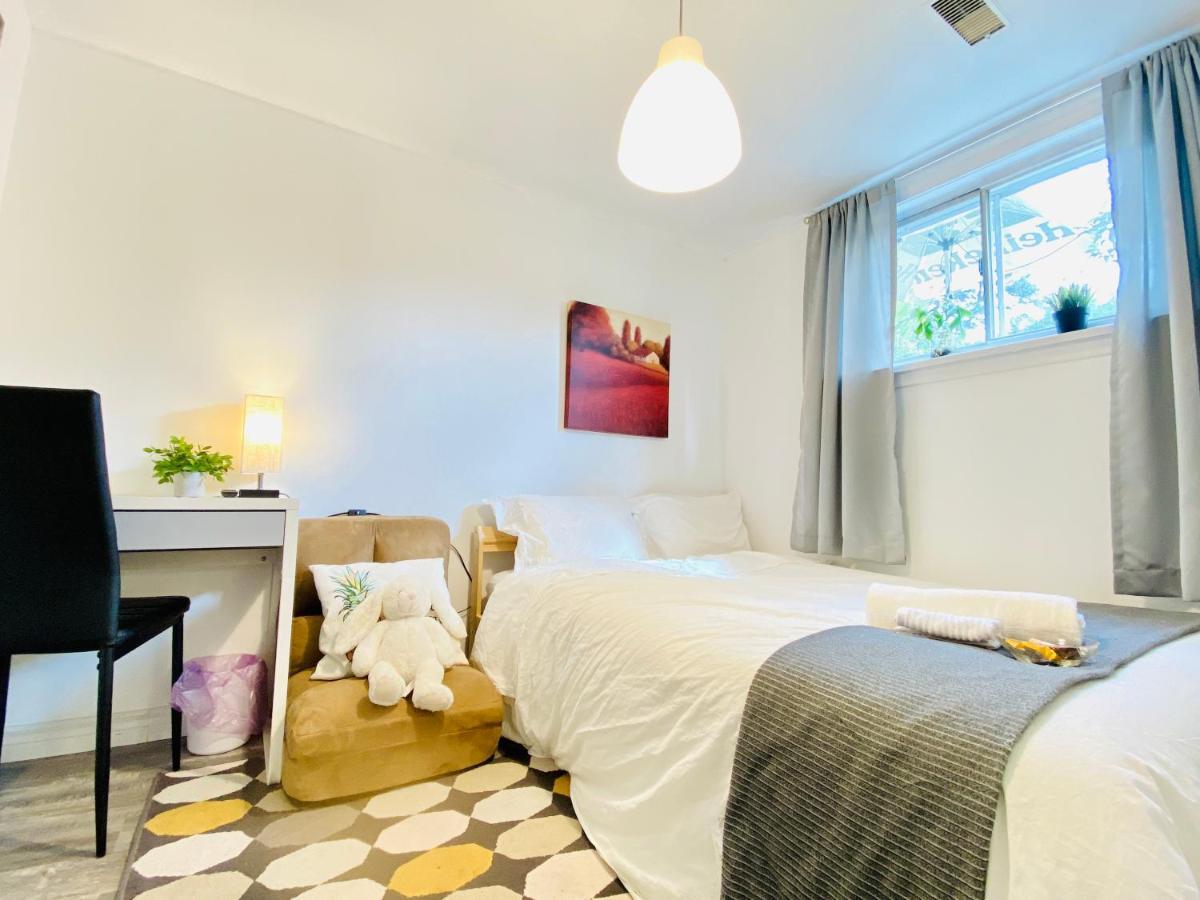 Toronto Bed & Breakfast - Free Parking Εξωτερικό φωτογραφία