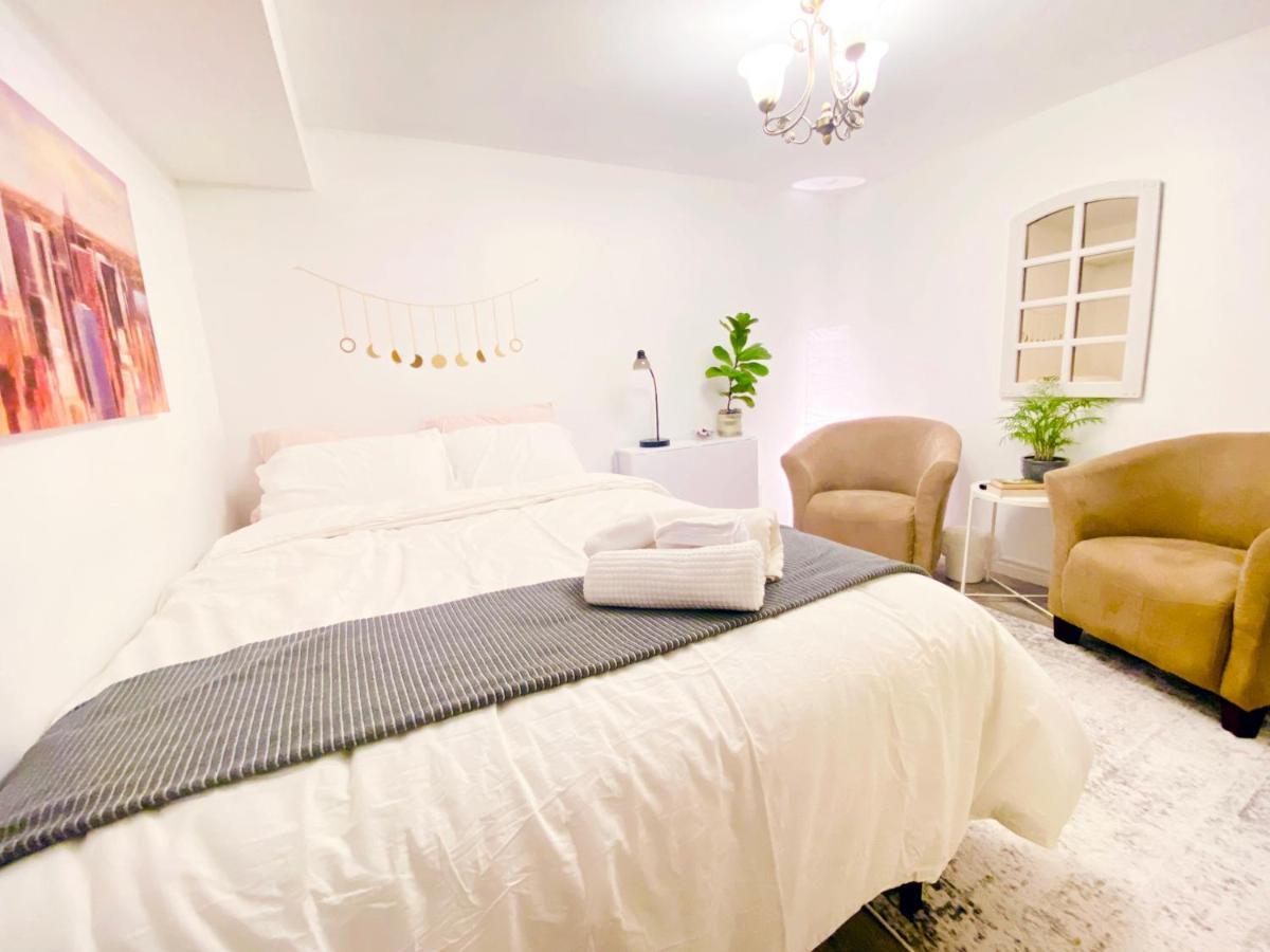 Toronto Bed & Breakfast - Free Parking Εξωτερικό φωτογραφία