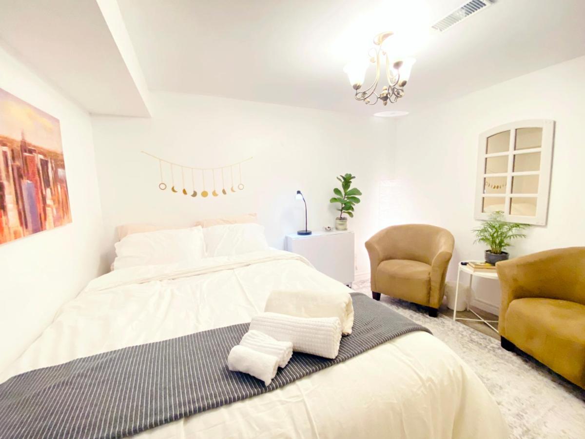 Toronto Bed & Breakfast - Free Parking Εξωτερικό φωτογραφία