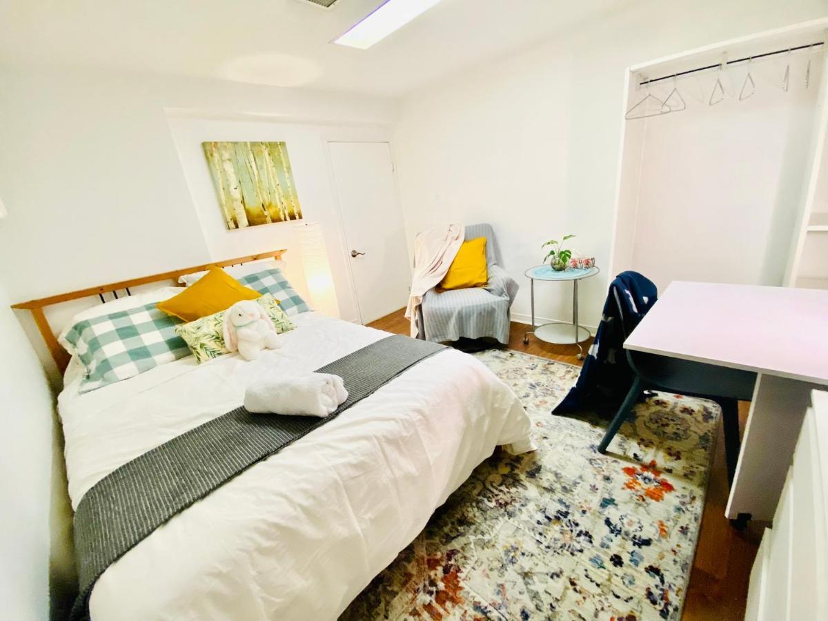 Toronto Bed & Breakfast - Free Parking Εξωτερικό φωτογραφία