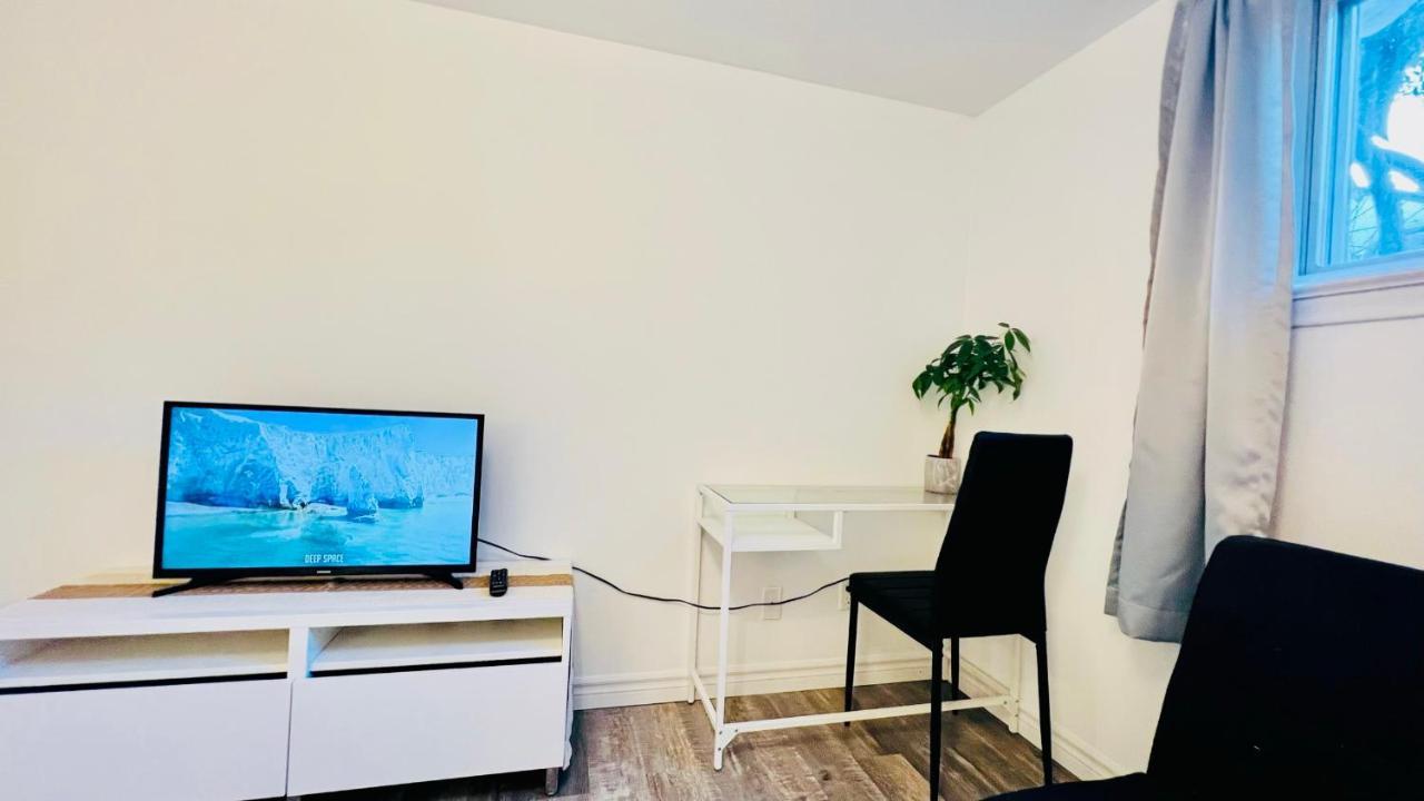 Toronto Bed & Breakfast - Free Parking Εξωτερικό φωτογραφία